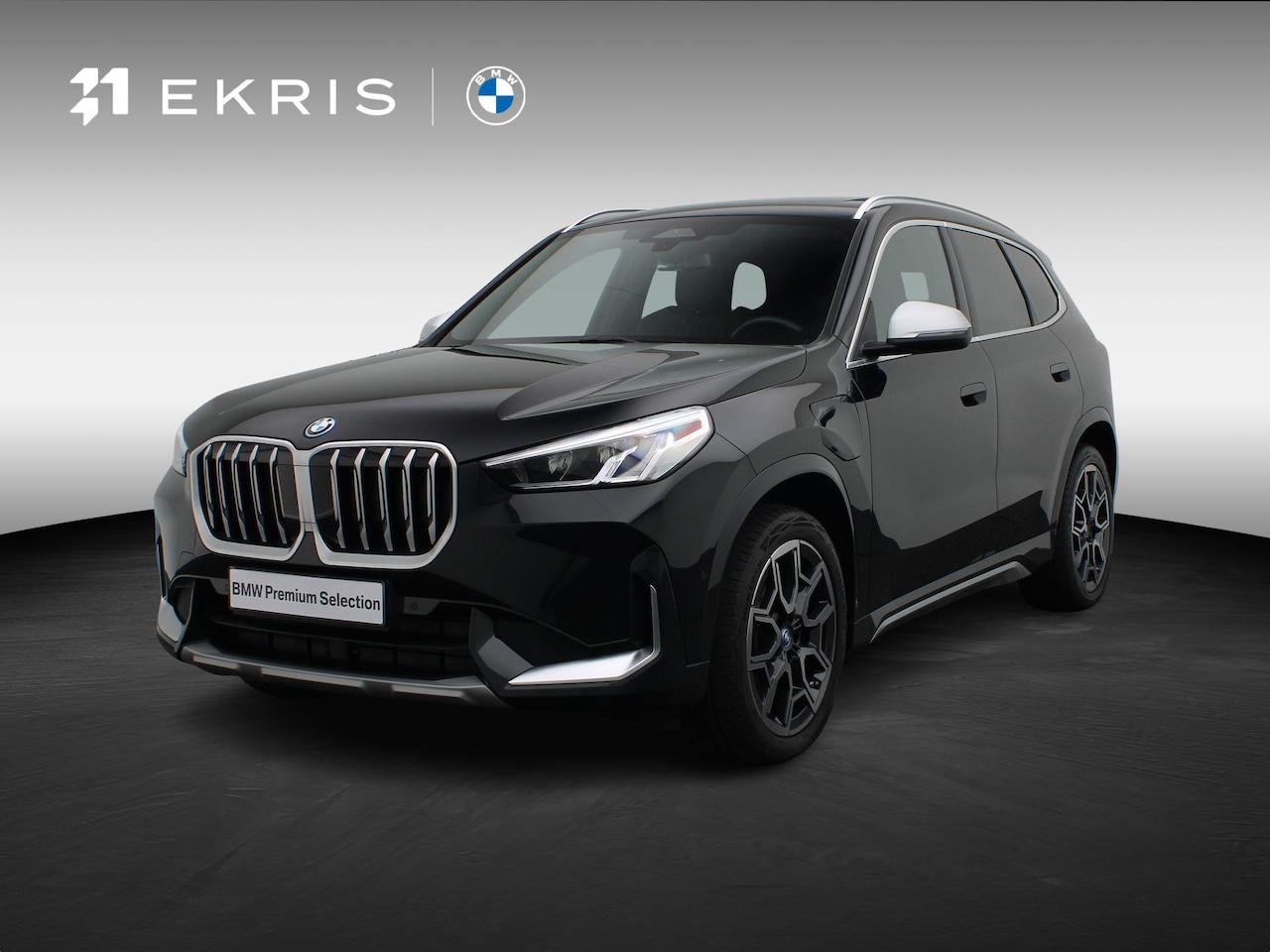 BMW X1 - xDrive25e Travel Pack | xLine | Trekhaak | Panoramadak | Sportstoelen | 19'' - AutoWereld.nl