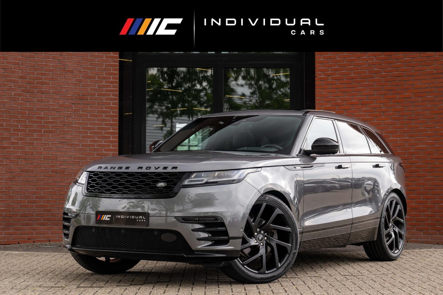 Land Rover Range Rover Velar - 2.0 P300 Turbo AWD R-Dynamic SE ACC Stoelvent. HuD - AutoWereld.nl