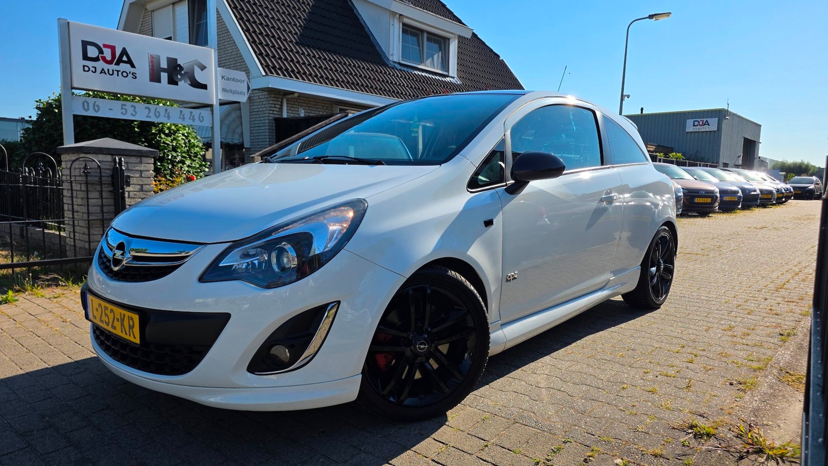 Opel Corsa - 1.6-16V T Color Edition 1.6-16V T Color Edition - AutoWereld.nl