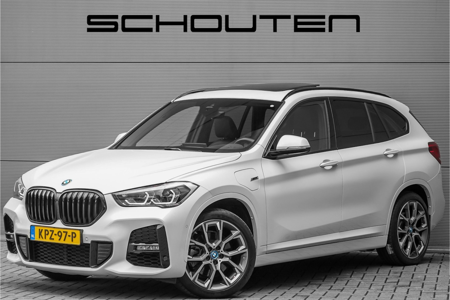 BMW X1 - xDrive25e M-Sport Pano ACC Trekhaak SOH 90% 19" - AutoWereld.nl