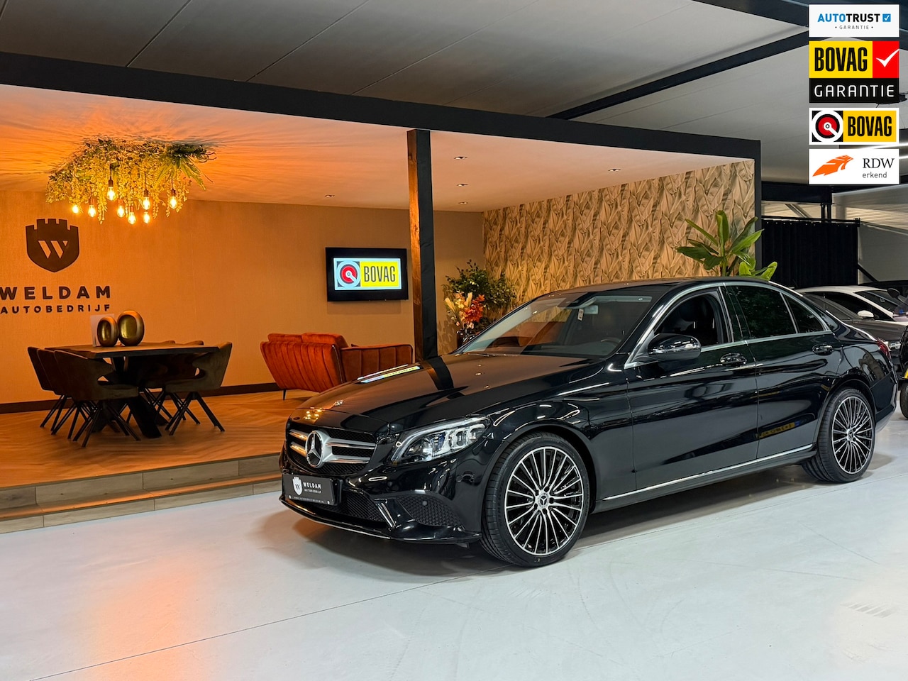 Mercedes-Benz C-klasse - 180 Business Solution|AMG|Camera|Lane Ass|Leder|69.000 KM|Facelift|Groot scherm|Garantie - AutoWereld.nl
