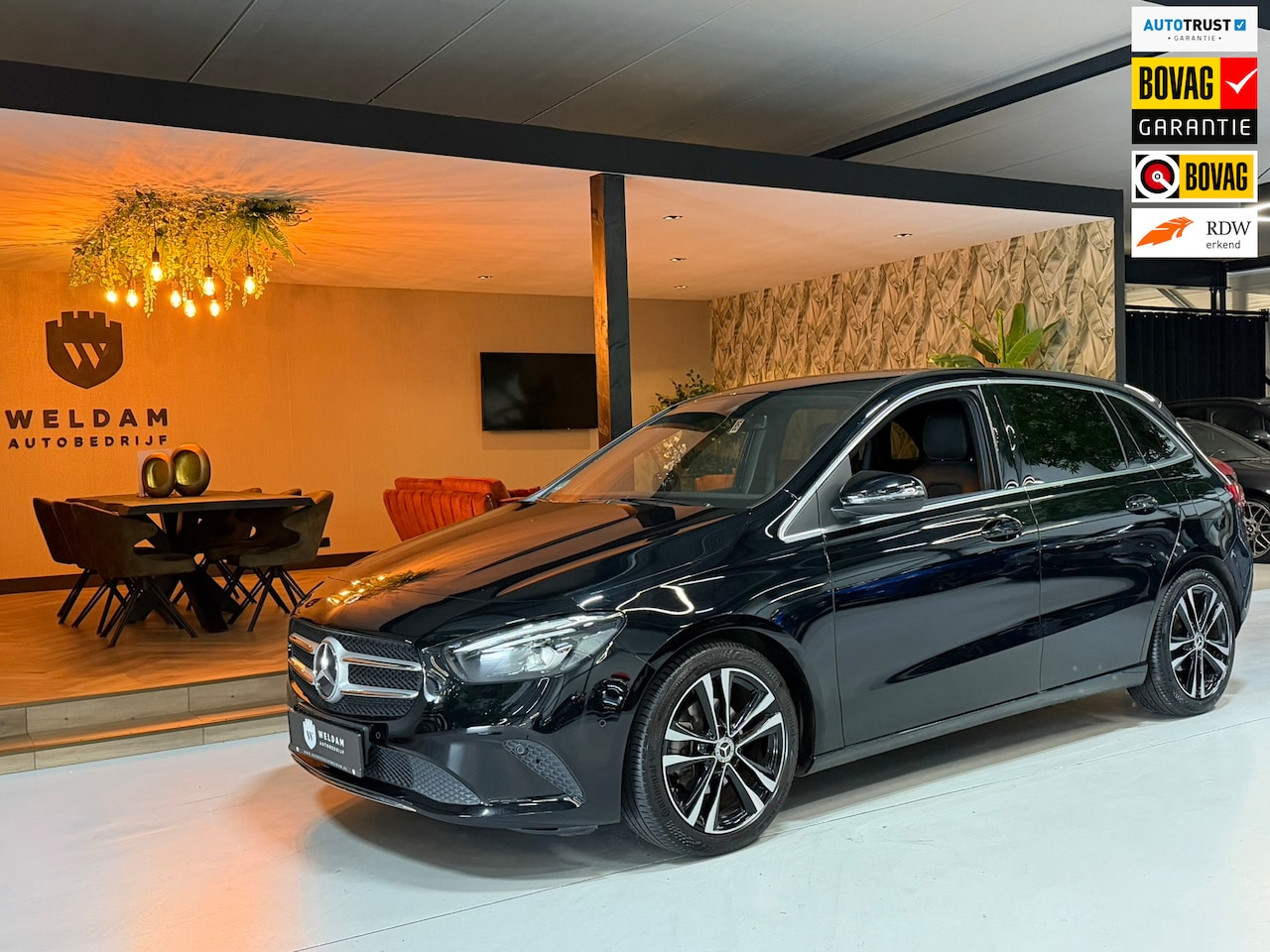 Mercedes-Benz B-klasse - 180 Business Solution|Matrix LED|MBUX|Virtual Cockpit|Half Leder|StoelVW|Elek. Achterklep| - AutoWereld.nl