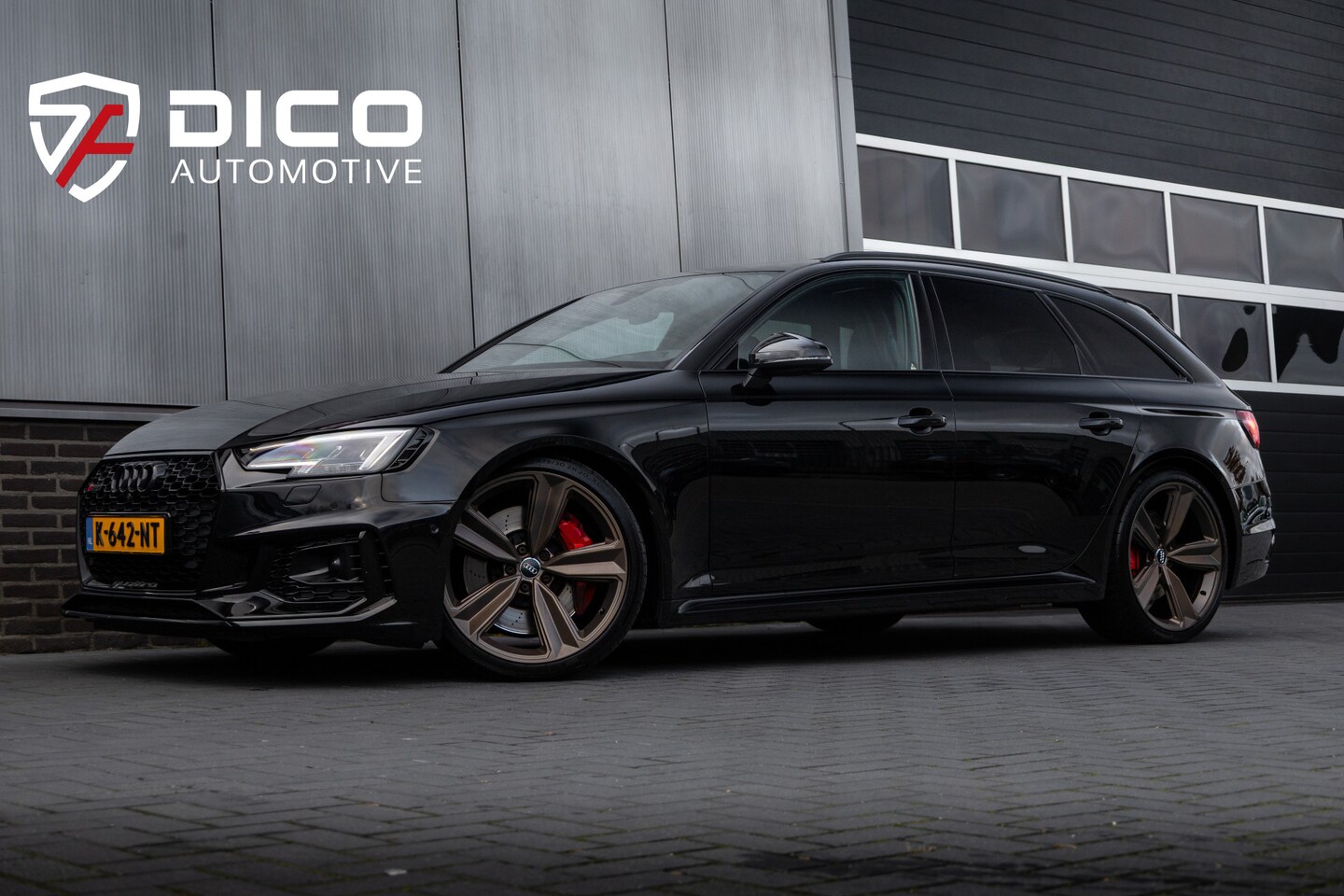 Audi RS4 - Avant 2.9 TFSI 451 pk Quattro S-Line /RS-Stoelen/ B&O-Sound/ Alcantara/ Pano-Dak/ 360-came - AutoWereld.nl