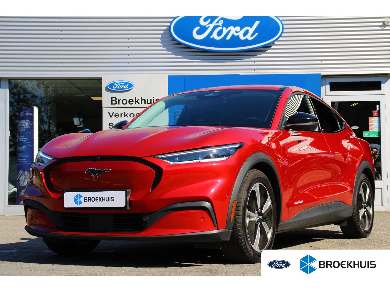 Ford Mustang Mach-E - 76 kWh | DEALER OH! | ADAPTIVE CRUISE | 360° CAMERA | DODE HOEK | LED | ELEKTR STOEL | LED - AutoWereld.nl