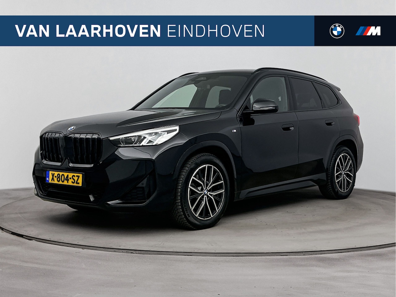 BMW X1 - sDrive20i M Sport Automaat / Sportstoelen / Achteruitrijcamera / Stoelverwarming / Getint - AutoWereld.nl