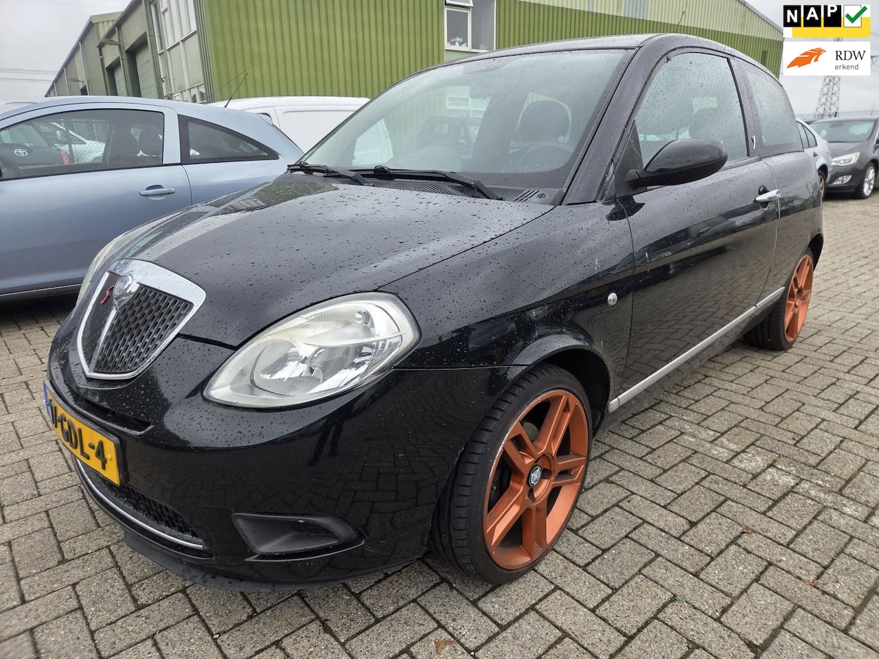 Lancia Y(psilon) - Ypsilon 1.3 Multijet Oro 2008. Airco/Cruise/CV etc.. APK 03-2027 Inruilkoopje! - AutoWereld.nl