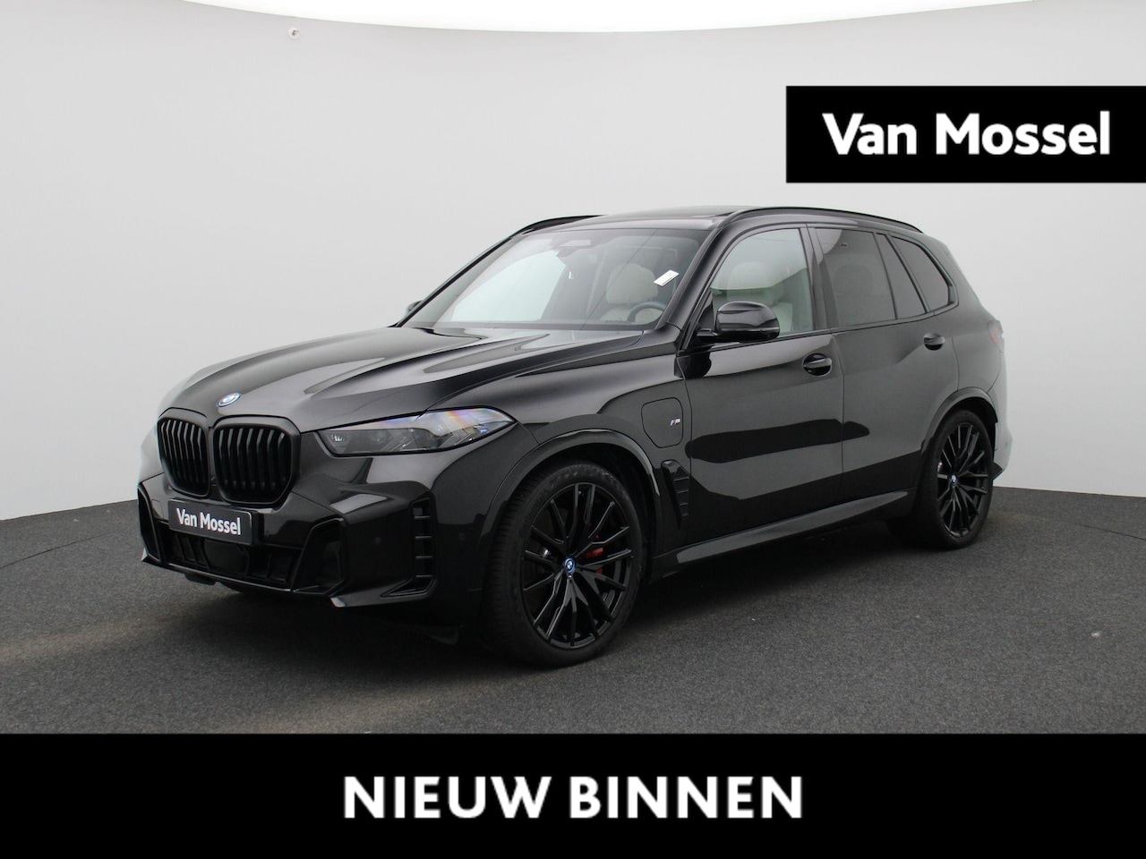 BMW X5 - xDrive50e | M-SPORT PRO | BOWERS & WILKINS | SOFT CLOSE | PANORAMADAK | STOELMASSAGE | STO - AutoWereld.nl