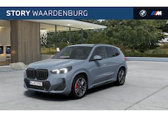 BMW X1 - xDrive25e M Sport Automaat / Panoramadak / Trekhaak / Sportstoelen / M Adaptief onderstel