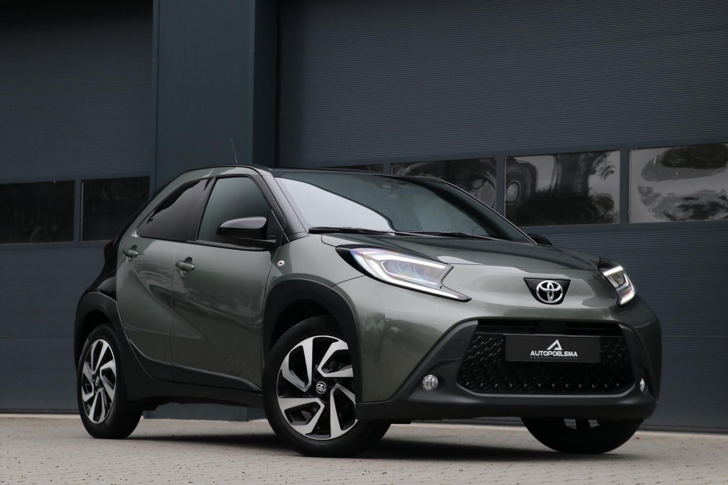 Toyota Aygo X - 1.0 VVT-i S-CVT Pulse TwoTone Camera AppleCarplay PrivacyGlass LaneAssist Radar 50000KM BJ - AutoWereld.nl