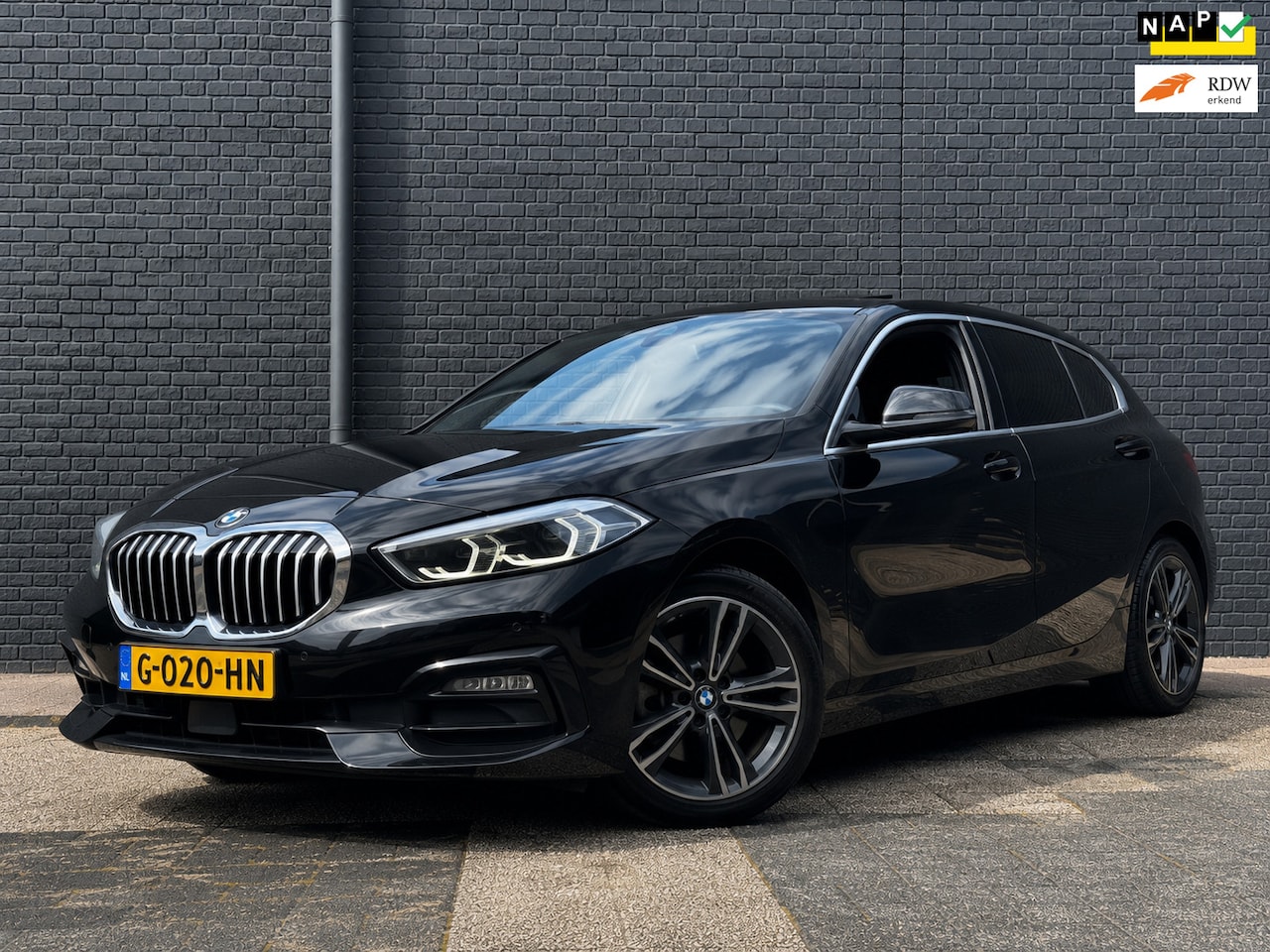 BMW 1-serie - 118i Executive Edition M-Pakket | Virtual |EXPORT - AutoWereld.nl