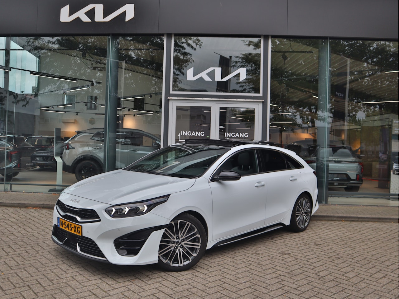 Kia Pro cee'd - 1.5 T-GDi GT-PlusLine | Navigatie | Camera | Panorama dak | Cruise Control | Stoel/Stuurwi - AutoWereld.nl