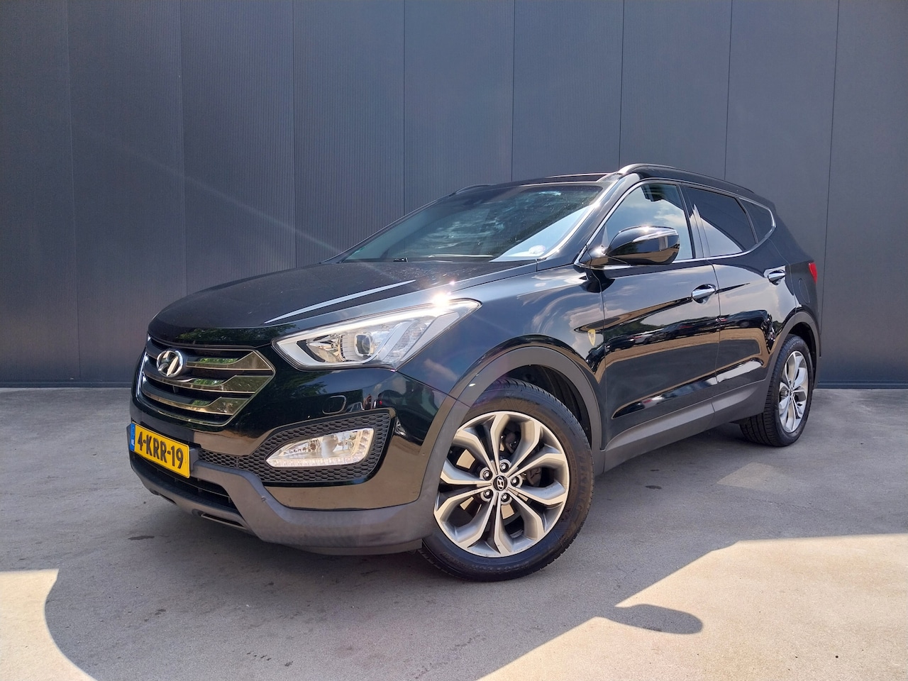 Hyundai Santa Fe - 2.4i GDI 4WD i-Catcher OPEN DAK CAMERA CRUISE ECC NAVI XENON LED LEER TREKHAAK 4X4 - AutoWereld.nl