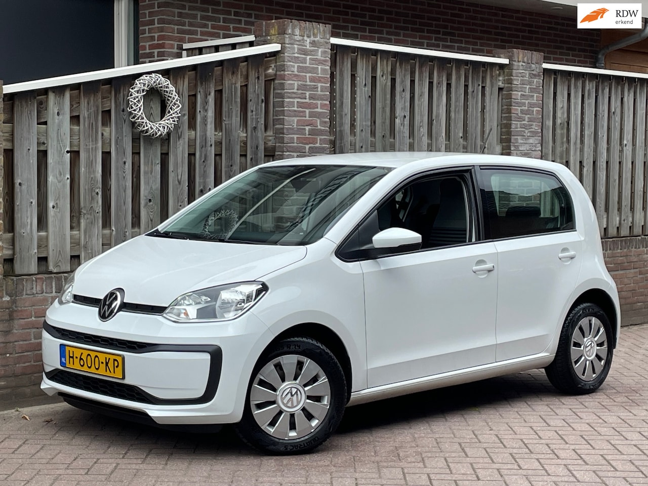 Volkswagen Up! - 1.0 BMT take up! AIRCO, 1ste eigenaar, 5-deurs, 157DKM - AutoWereld.nl