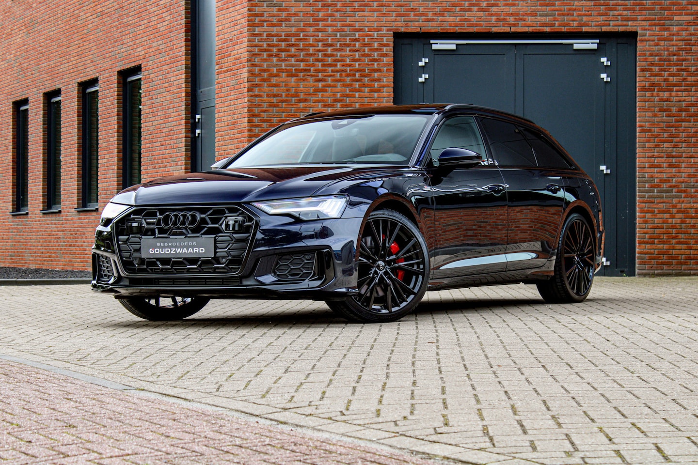 Audi A6 Avant - 55 TFSI e quattro Competition | Pano | Sportstoelen | HUD | B&O | Top View Camera | Trekha - AutoWereld.nl