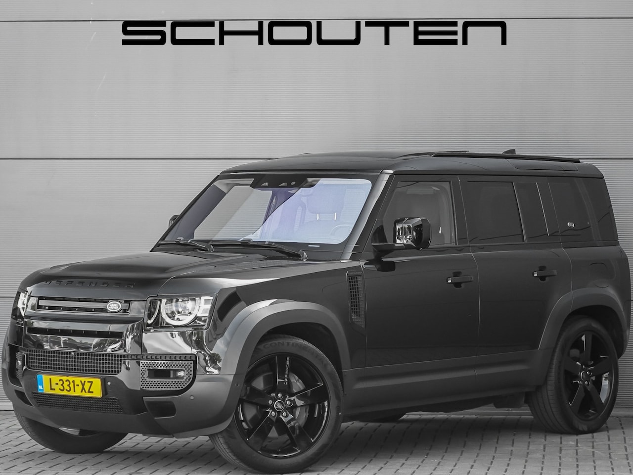Land Rover Defender 110 - 2.0 P400e 110 X-Dynamic HSE Pano Trekhaak ACC 22" - AutoWereld.nl