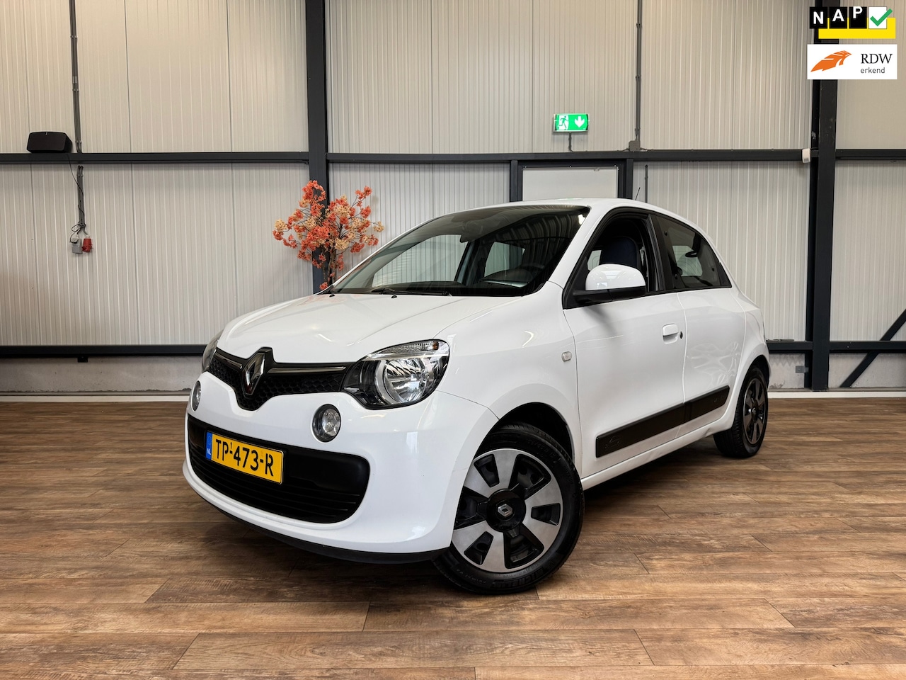 Renault Twingo - 1.0 SCe Collection / AIRCO / CRUISE / - AutoWereld.nl