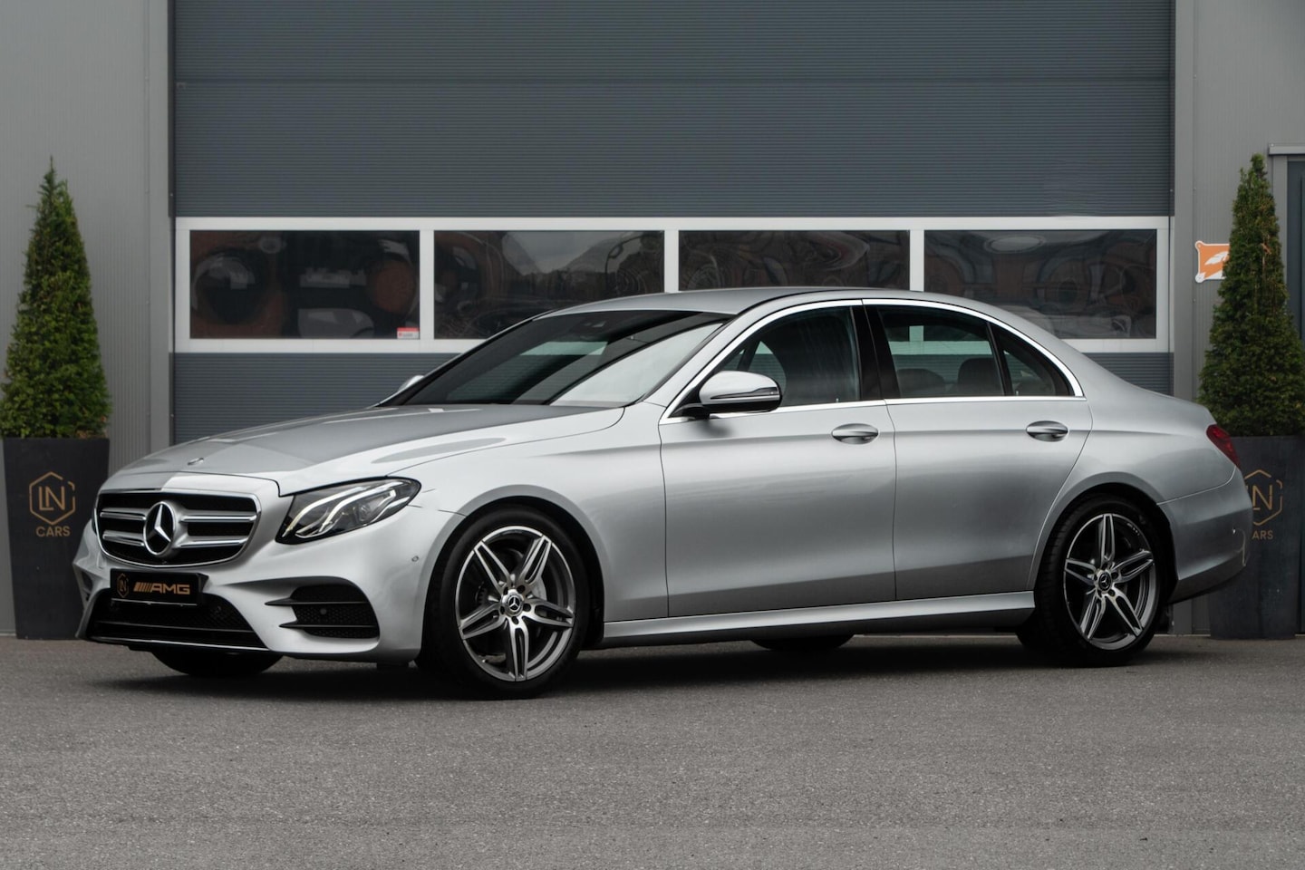 Mercedes-Benz E-klasse - 200 AMG|camera|Sfeerverlichting - AutoWereld.nl