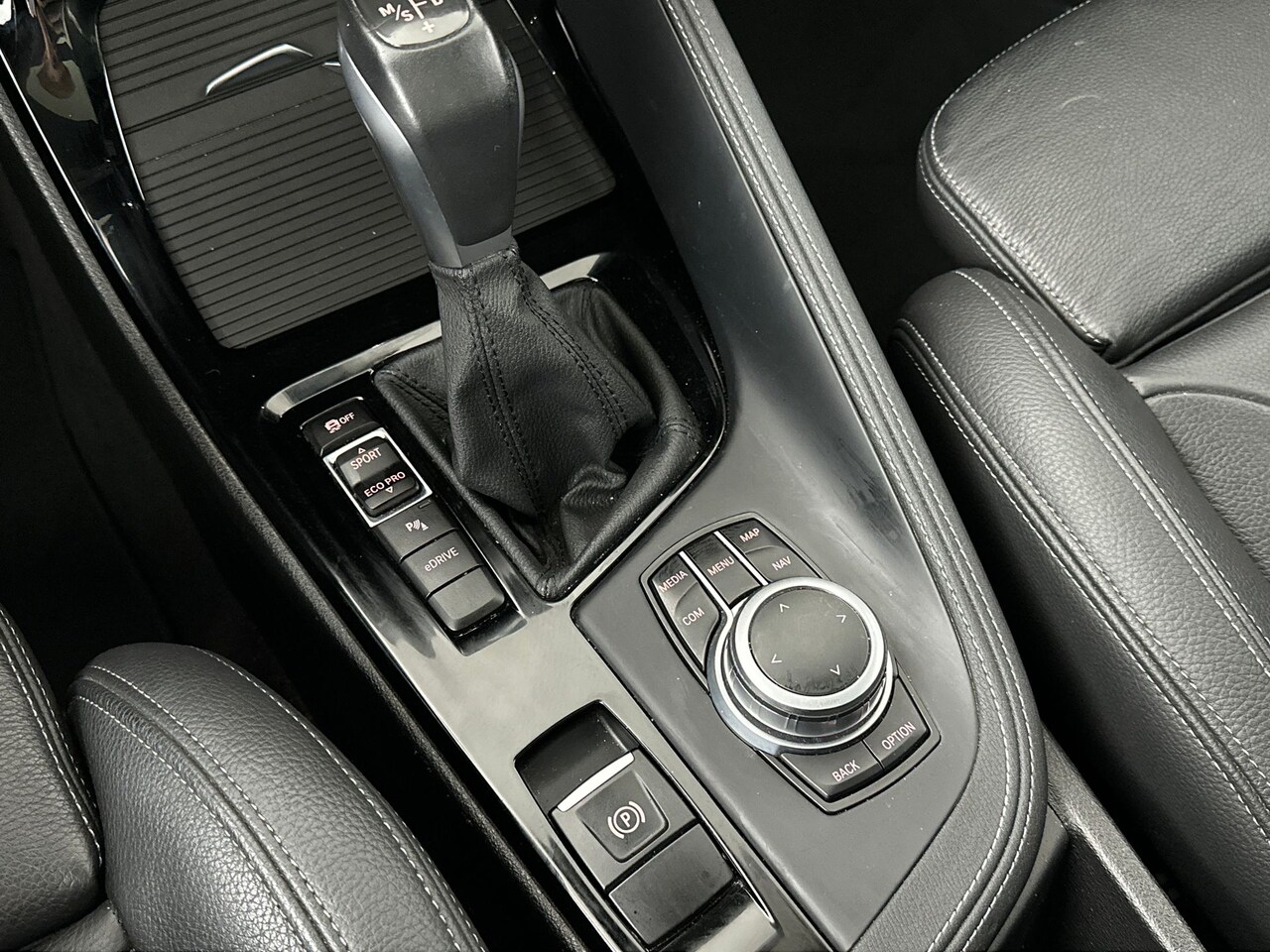 BMW X1 - xDrive25e High Executive Edition | M Sport | Head Up | Panorama | Trekhaak