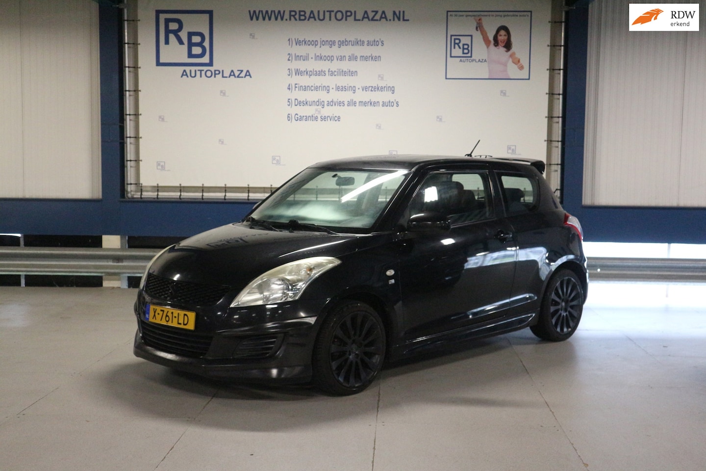 Suzuki Swift - 1.2 Exclusive EASSS / CARPLAY / 17 INCH / BLACK PACK ! ! ! - AutoWereld.nl