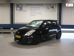 Suzuki Swift - 1.2 Exclusive EASSS / CARPLAY / 17 INCH / BLACK PACK