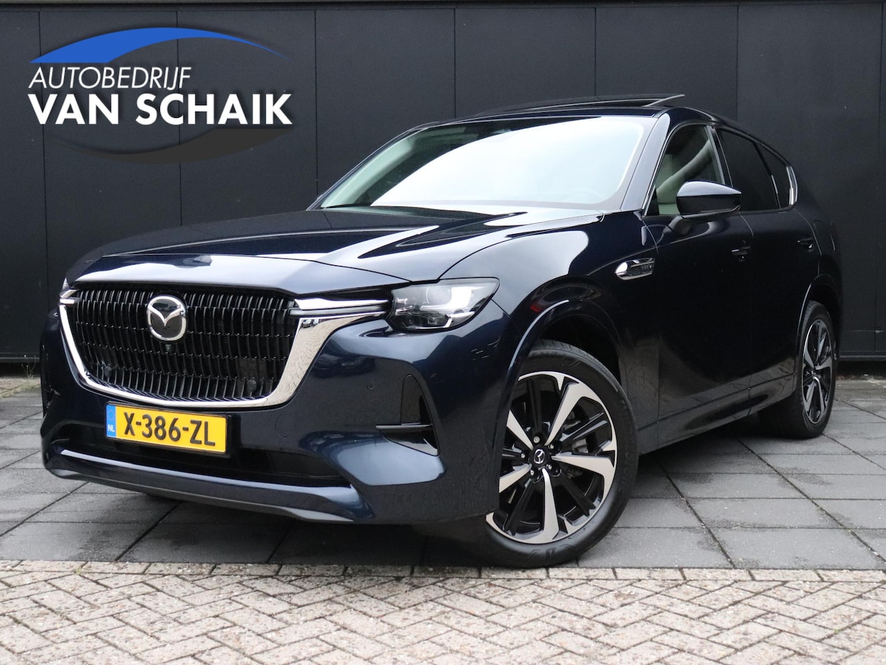 Mazda CX-60 - 2.5 e-SkyActiv PHEV Takumi AUT | LEER | PANORAMA SCHUIFDAK | 360 CAMERA | TREKHAAK - AutoWereld.nl