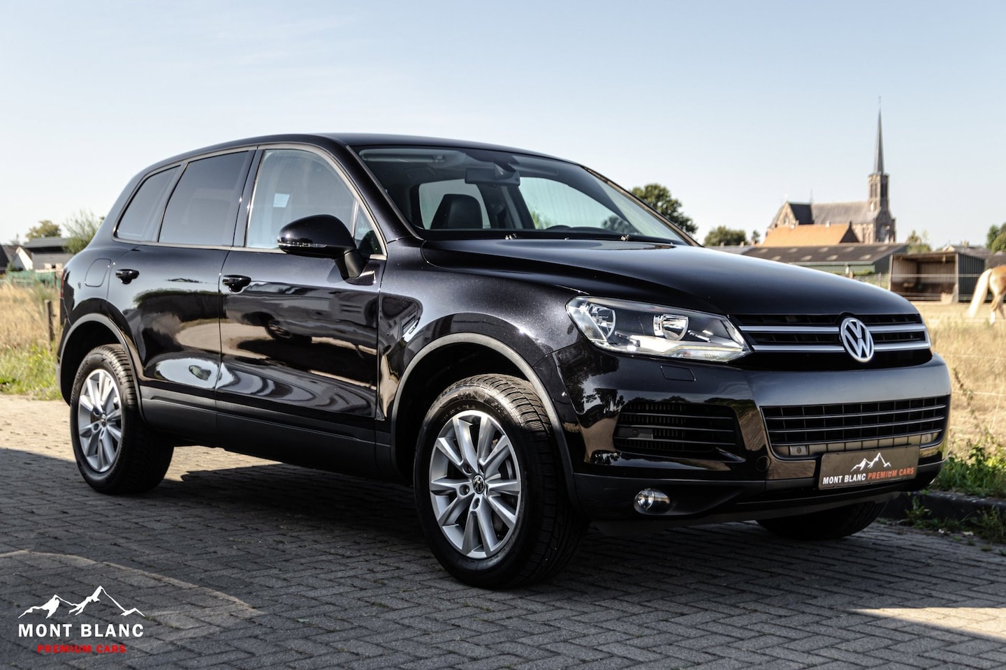 Volkswagen Touareg - 3.0 TDI Highline|CarPlay|Leder|Trekhaak|€14.050,- Ex. Btw - AutoWereld.nl