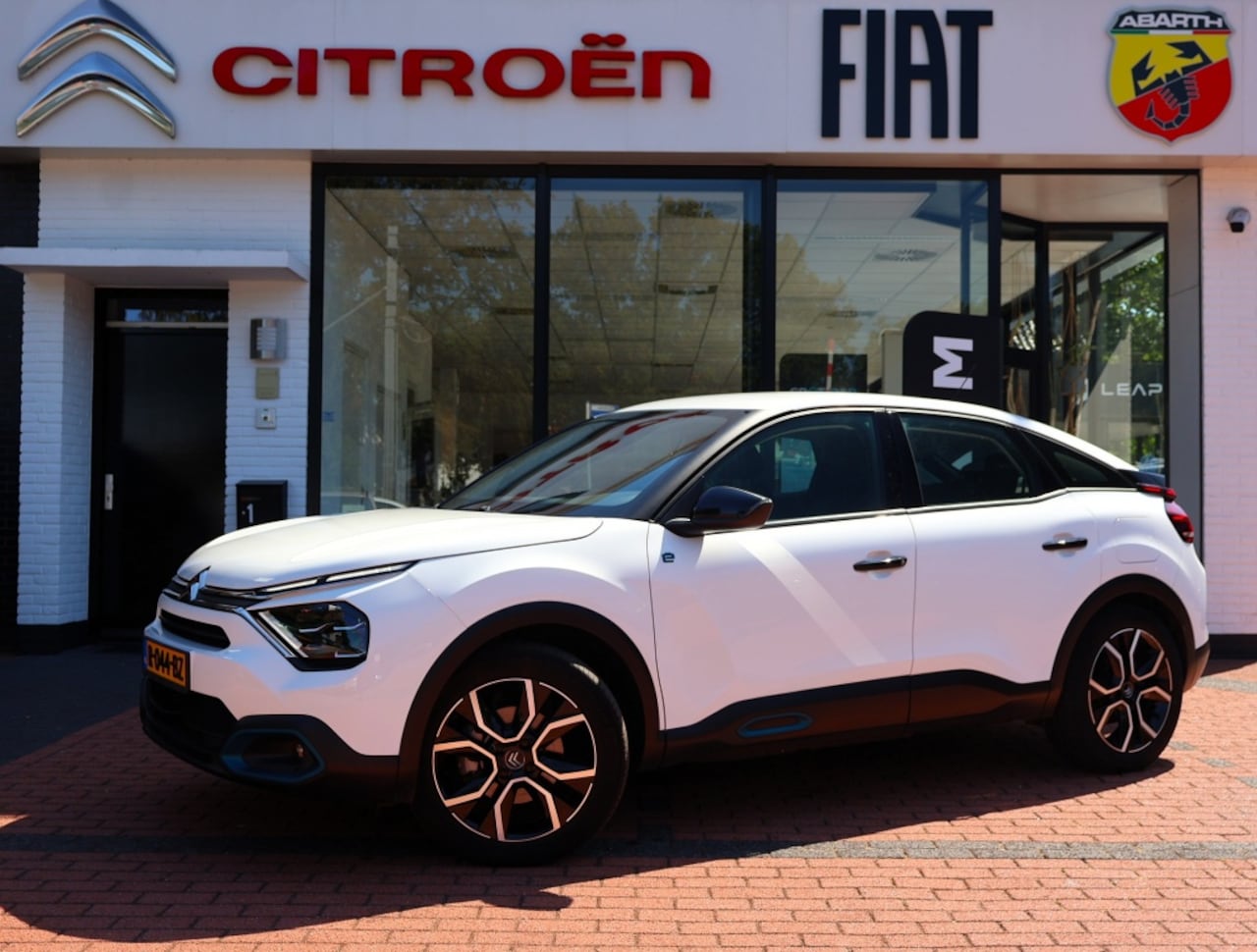 Citroën Ë-C4 - EV 50kWh 136PK Automaat Feel, Rijklaarprijs | Camera | Navi by App | DAB+ | Lichtmetalen w - AutoWereld.nl