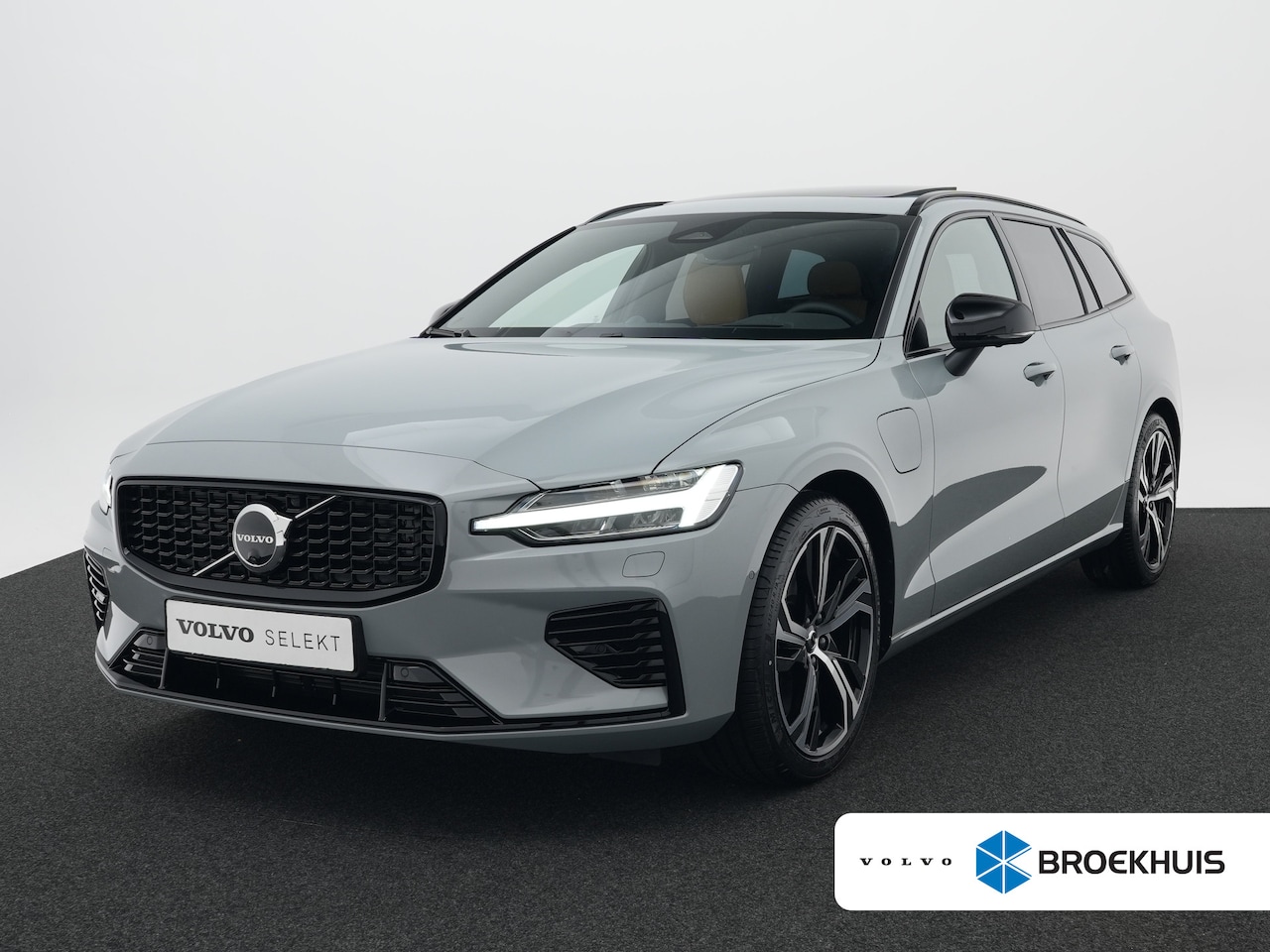 Volvo V60 - T6 Recharge AWD Ultra Dark | Bowers & Wilkins | Head-Up | 360° | Massage | Nappa | Stoelve - AutoWereld.nl
