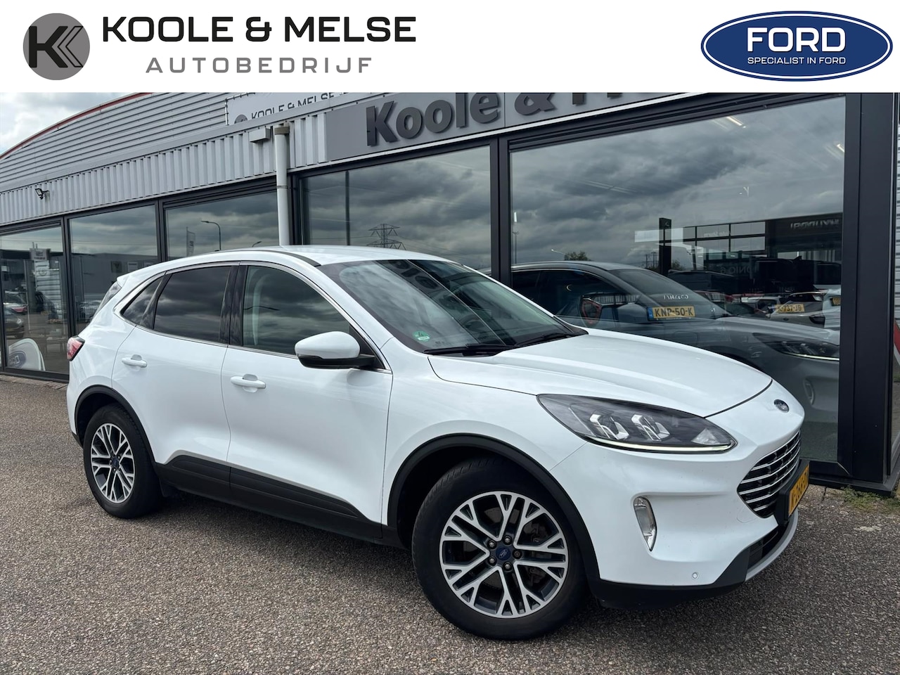 Ford Kuga - 2.5 PHEV e-CVT 225pk Titanium, Winterpakket, Trekhaak - AutoWereld.nl