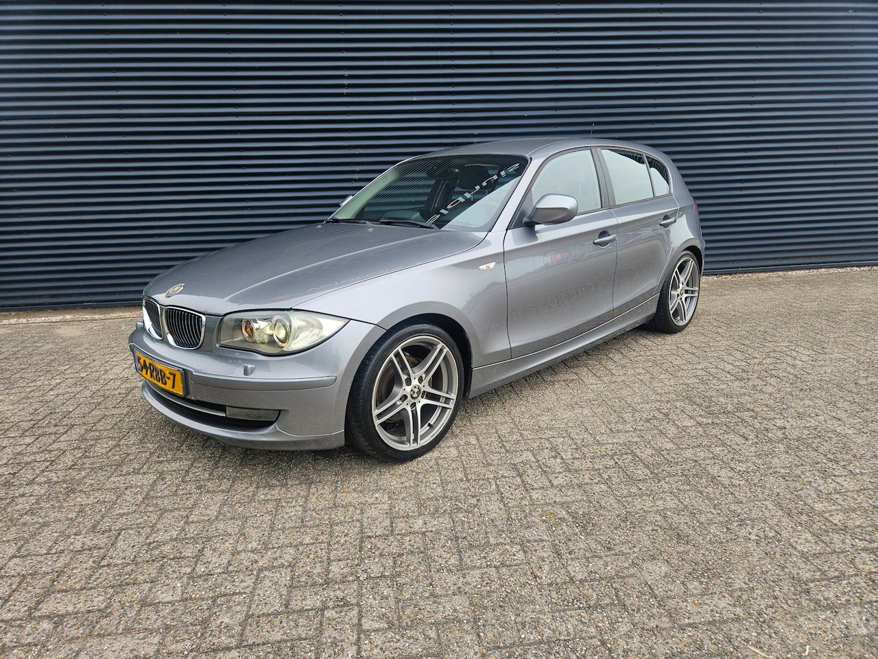 BMW 1-serie - 118i | 2011 | M-Pakket | XENON | NAV | LEDER | NAP! - AutoWereld.nl