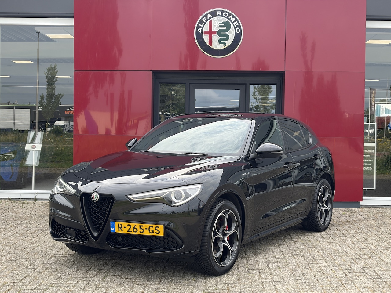 Alfa Romeo Stelvio - 2.0 T AWD Veloce | Harman-Kardon | Camera | trekhaak afneembaar - AutoWereld.nl