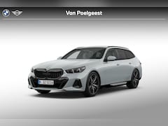 BMW 5-serie Touring - 520i | M Sportpakket Pro | Innovation Pack | Travel Pack | Comfort Pack | Trekhaak