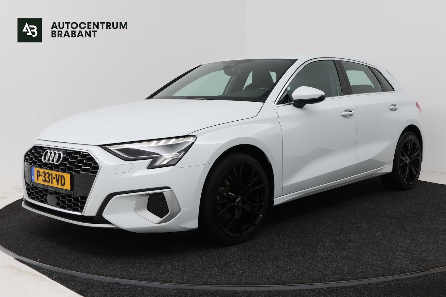 Audi A3 Sportback - 30 TFSI Business edition (NAVIGATIE, CRUISE CONTROL, PARKEERSENSOREN) - AutoWereld.nl