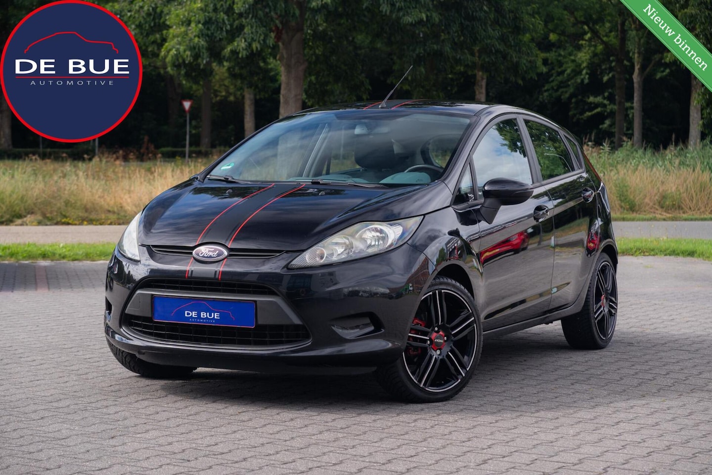 Ford Fiesta - 1.25 Titanium ST-Line|Org.NL|Airco|Trekhaak|Isofix|All-Season|Volledig onderhouden - AutoWereld.nl