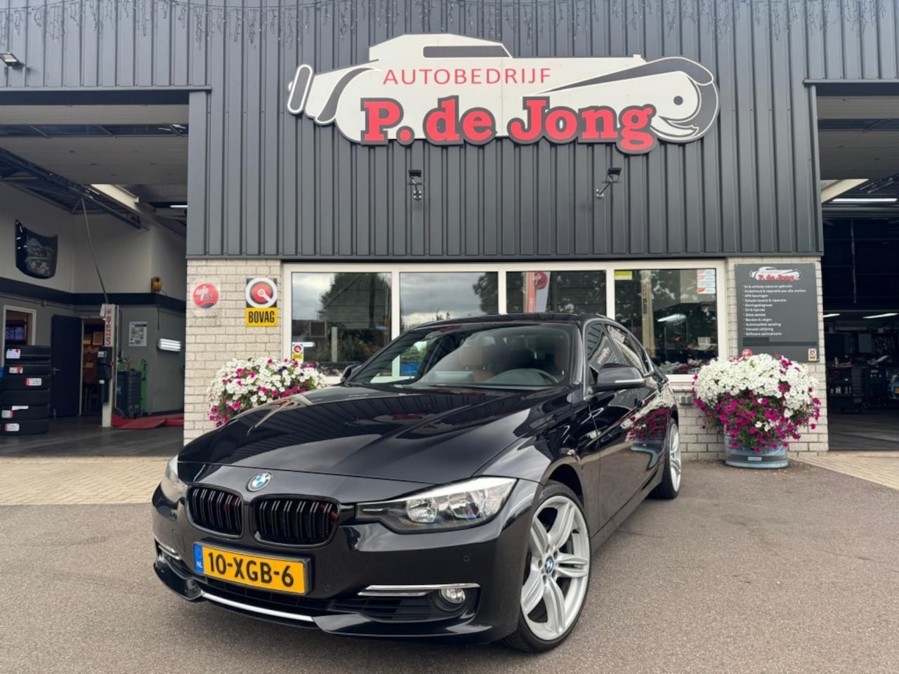 BMW 3-serie - 320I EXECUTIVE BMW Luxury Origineel NL Carplay - AutoWereld.nl