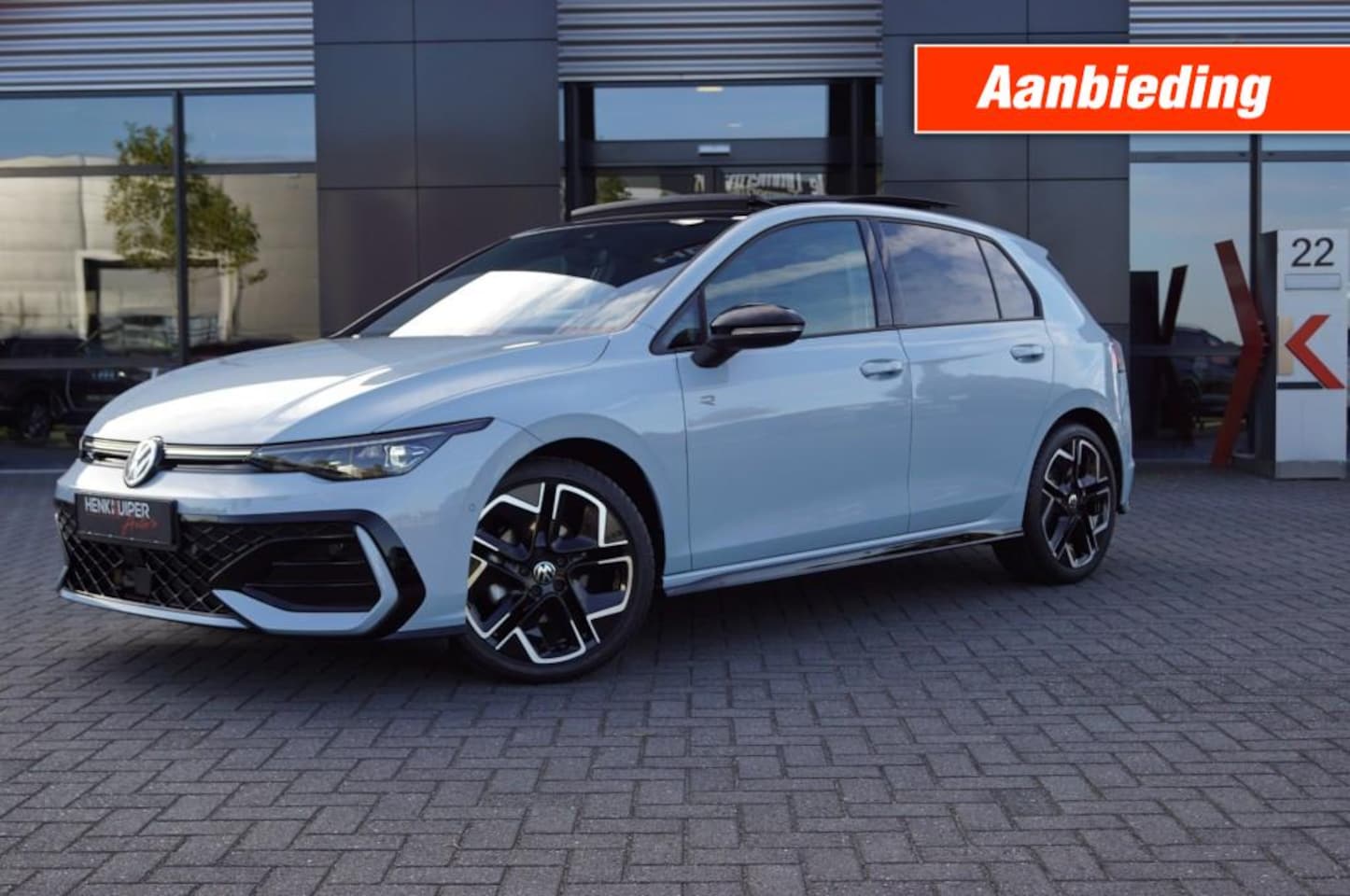Volkswagen Golf Plus - R-line 1.5 eTSI 150pk DSG facelift Black style/ Panodak /IQ Matrix LED /Head-up/Park-assis - AutoWereld.nl