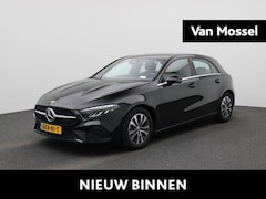 Mercedes-Benz A-klasse - 180 Star Edition | Automaat | Achteruitrijcamera | Parkeersensoren | Stoelverwarming | Cli