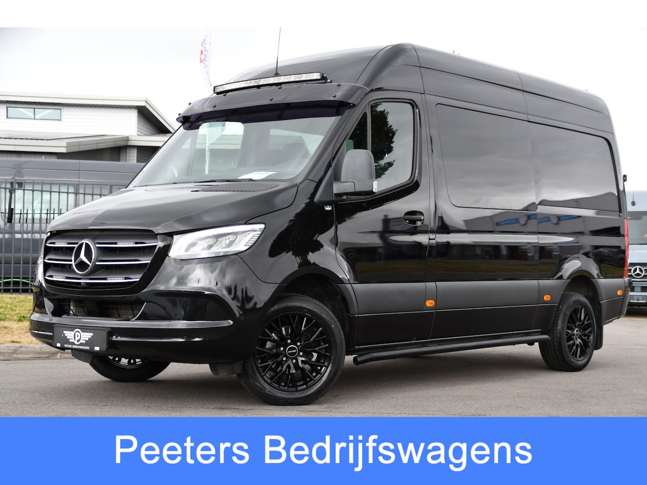Mercedes-Benz Sprinter - 319 3.0 CDI L2H2 DC Black Edition Adaptieve Cruise, 360 Camera, Carplay, LED, 10,5'' Mbux, - AutoWereld.nl