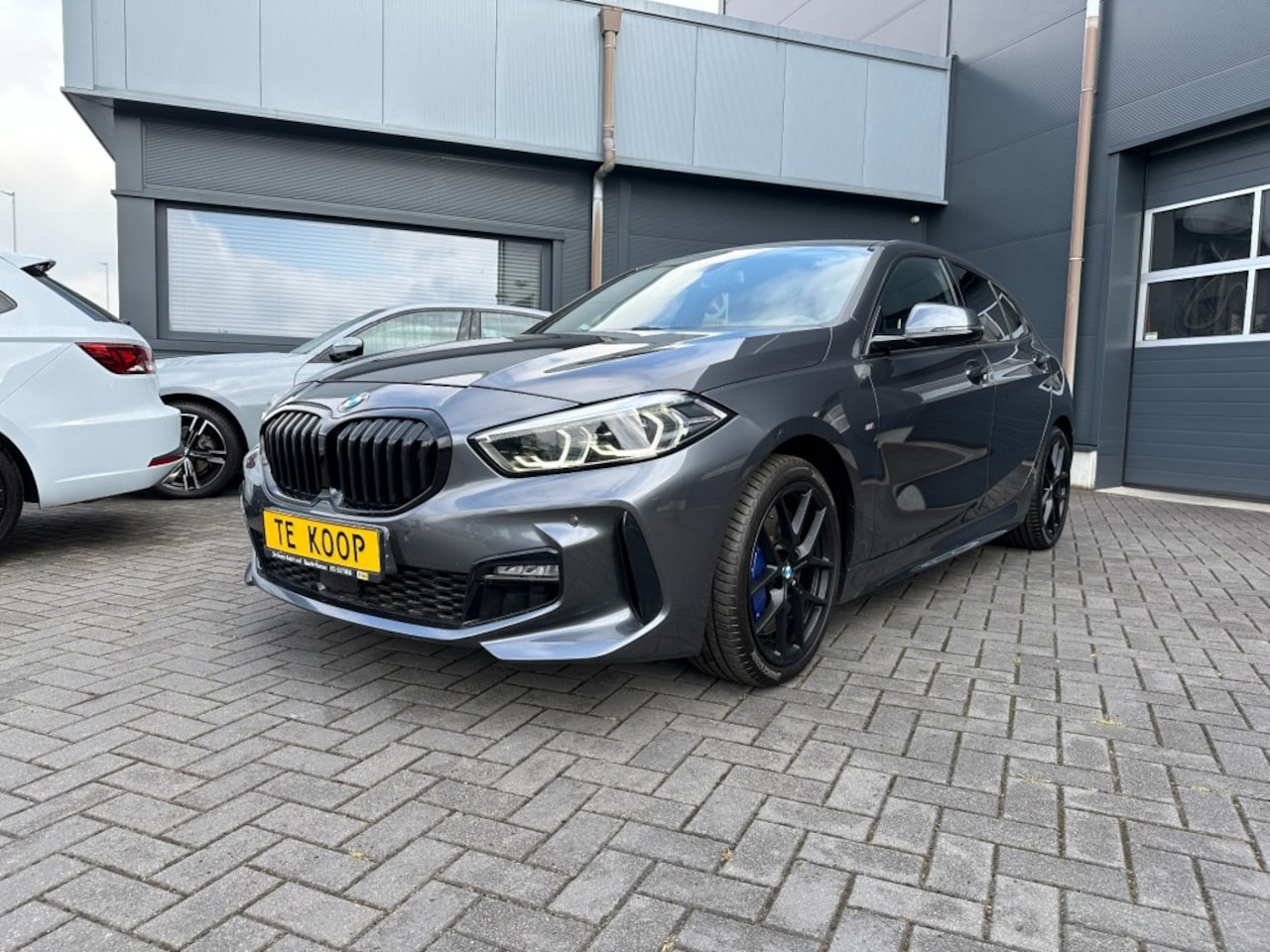 BMW 1-serie - 118i High-Executive M-Sport nieuw model !! Navigatie - AutoWereld.nl