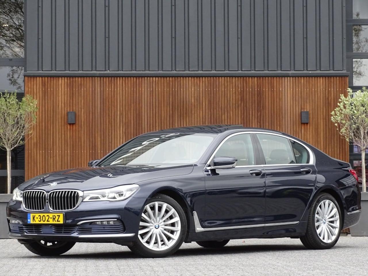 BMW 7-serie - 740i 327PK / High ex. / 4-wiel besturing / Head-up / 360° / - AutoWereld.nl