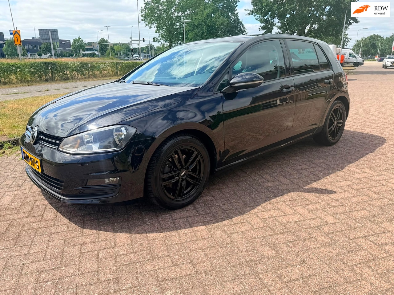 Volkswagen Golf - 1.4 TSI Comfortline- benzine -AUTOMAAT-AIRCO ijskoud-nieuw apk - - AutoWereld.nl