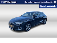 Audi A3 Sportback - 30 TFSI Business edition / Parkeersensoren Achter / LED / Smartphone Interface / Cruise Co