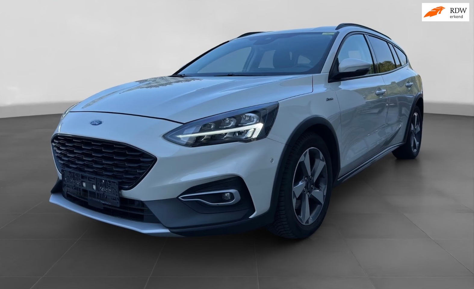 Ford Focus Wagon - 1.0 EcoBoost Active / Automaat / - AutoWereld.nl