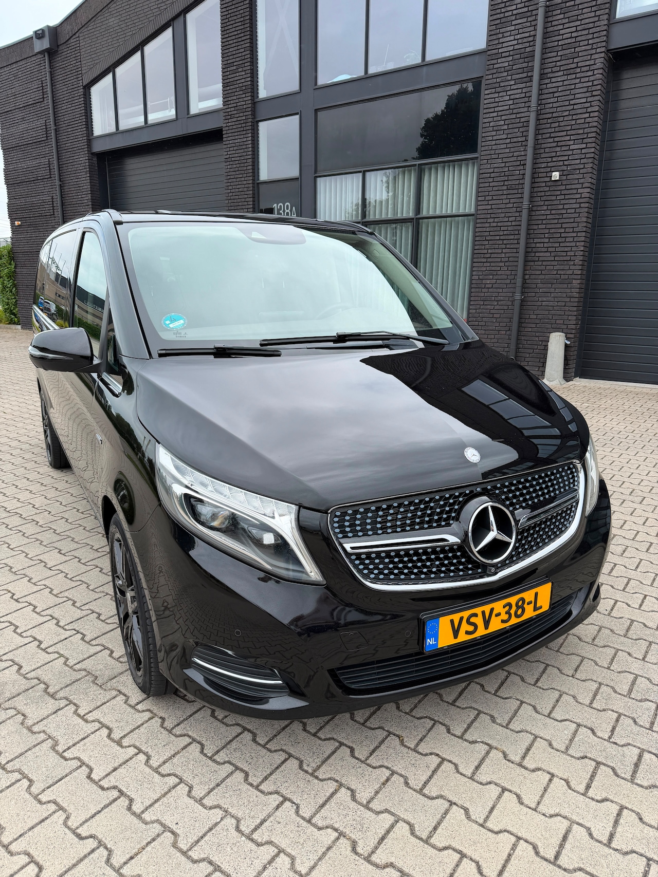 Mercedes-Benz V-klasse - 250d Lang DC Avantgarde Edition - AutoWereld.nl