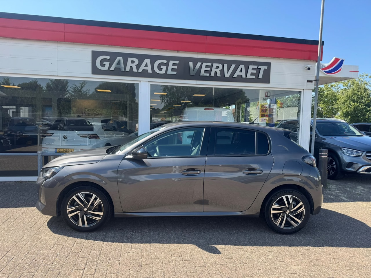 Peugeot 208 - 1.2 PureTech 100 Allure - AutoWereld.nl