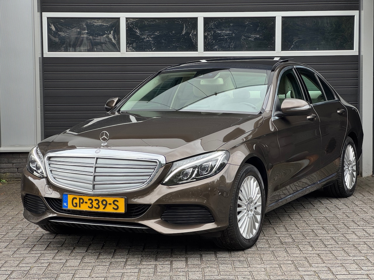 Mercedes-Benz C-klasse - 350 e Lease Edition Xenon/Led, Pano, Camera, Navi, Cruise, Stoelverwarming, NAP - AutoWereld.nl