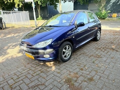 Peugeot 206 - 1.6 Benzine - Airco - APK 10-2026 - Rijdt goed
