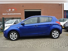 Hyundai i20 - 1.4i DynamicVersion airco inruil mogelijk