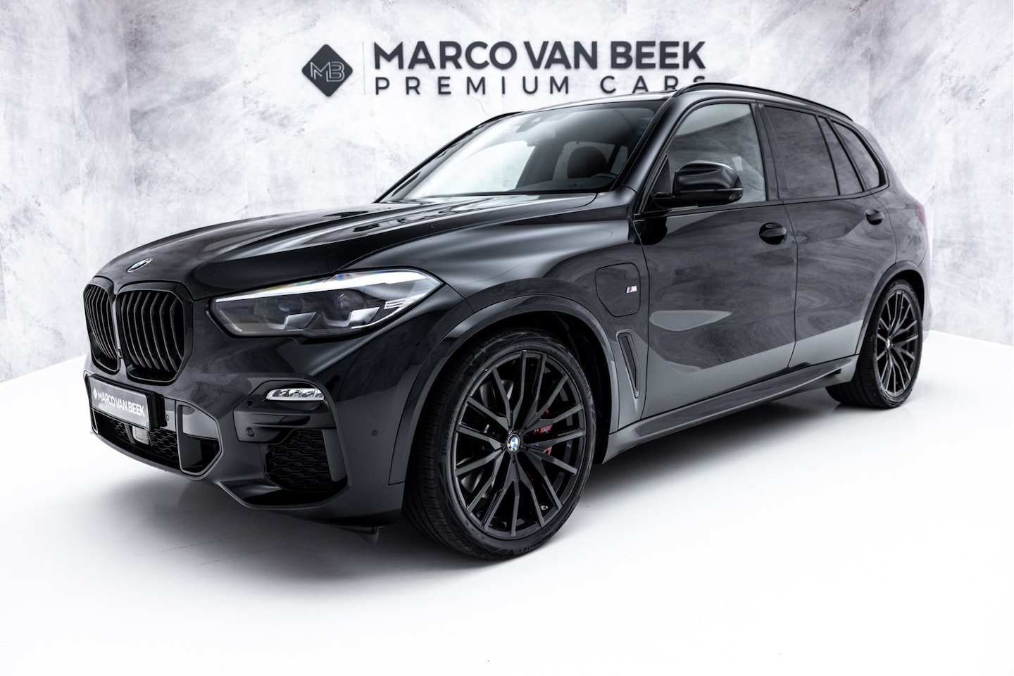 BMW X5 - xDrive45e High Executive | M-Sport | Pano | 22" | E-Trekhaak | ACC - AutoWereld.nl