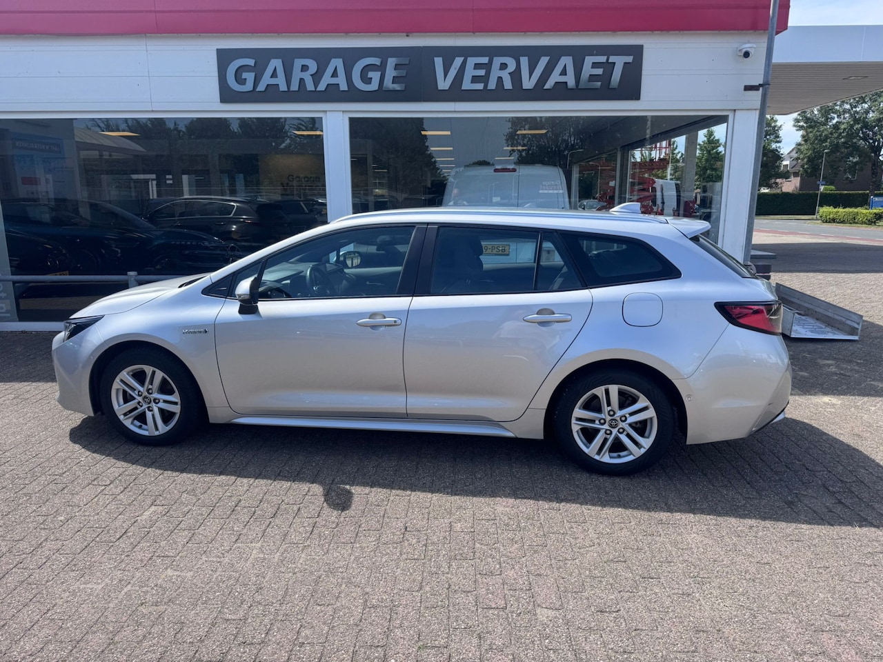Toyota Corolla Touring Sports - 1.8 Hybrid Dynamic 1.8 Hybrid Dynamic - AutoWereld.nl